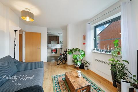 1 bedroom apartment for sale, Thomas Fyre Drive, London, E3