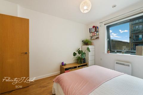 1 bedroom apartment for sale, Thomas Fyre Drive, London, E3