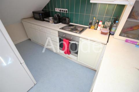 undefined, Hyde Park Terrace, Hyde Park, Leeds