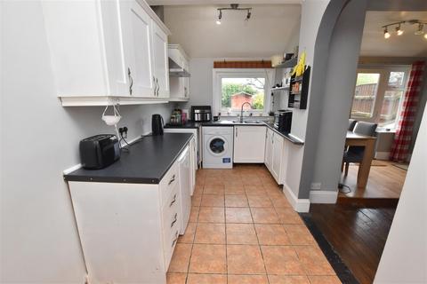 3 bedroom semi-detached house for sale, Queen Mary Avenue, Cleethorpes DN35