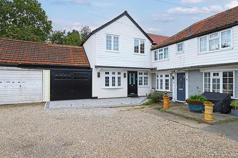 4 bedroom end of terrace house for sale, Coopers Hill, Ongar, CM5