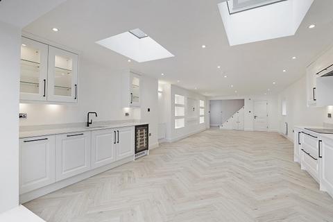 62 Coopers Hill, Ongar, CM5 9EF