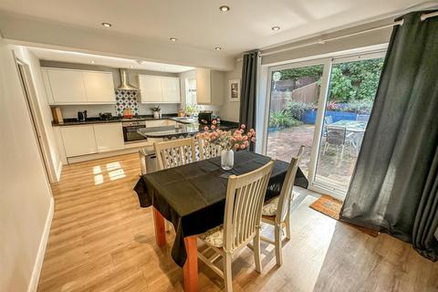 4 Lime Trees Grove, Corby, NN17 1DY