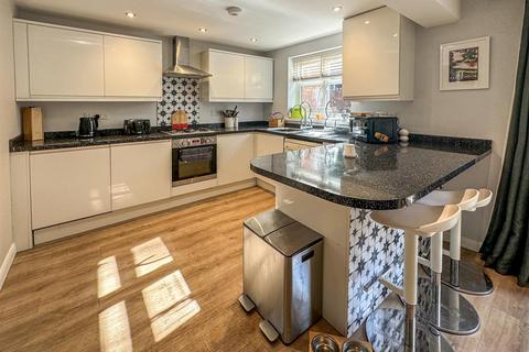 4 Lime Trees Grove, Corby, NN17 1DY