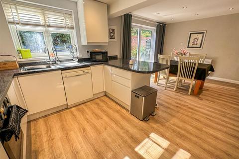4 Lime Trees Grove, Corby, NN17 1DY