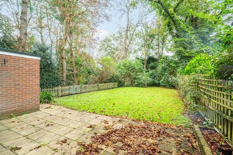 4 bedroom detached house for sale, Oakham Drive, Bromley, BR2