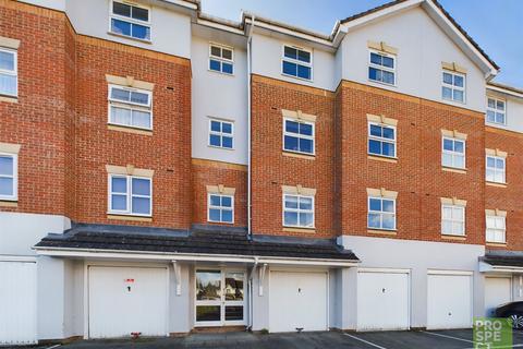 2 bedroom apartment for sale, Elm Park, Reading, Berkshire, RG30