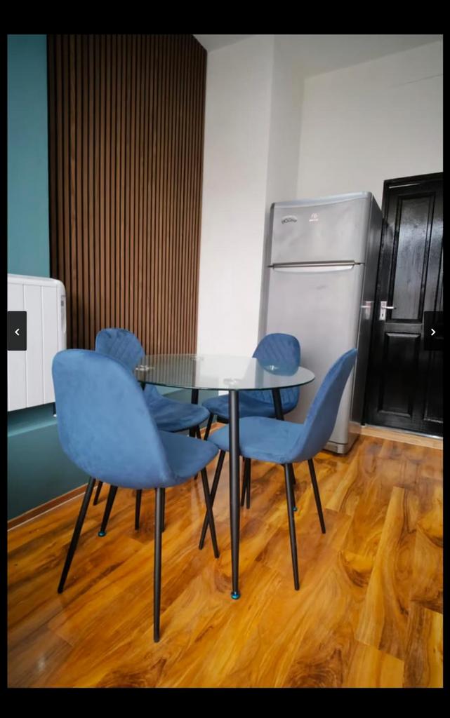 Isleworth TW7 1 bed apartment to rent £1,600 pcm (£369 pw)