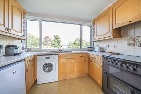 2 bedroom flat for sale, Nursery Road, Pinner, HA5