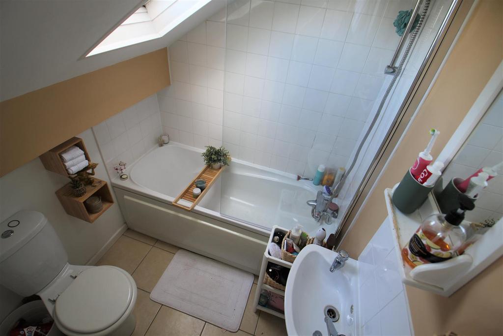 En Suite 2.jpg