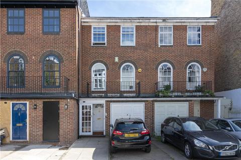 3 bedroom terraced house for sale, Vicarage Crescent, London, SW11