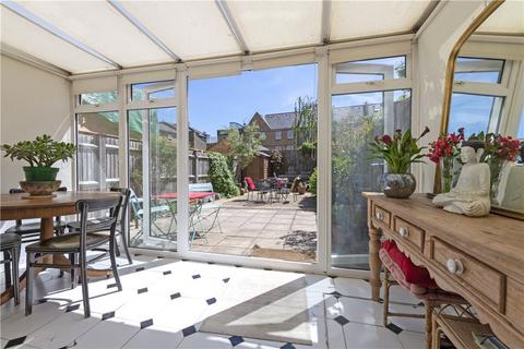 3 bedroom terraced house for sale, Vicarage Crescent, London, SW11