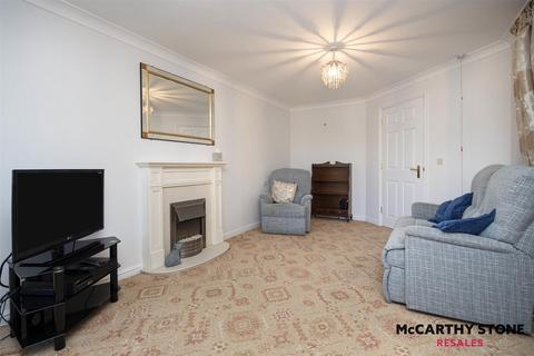 2 bedroom apartment for sale, Portman Court, Grange Road, Uckfield, East Sussex