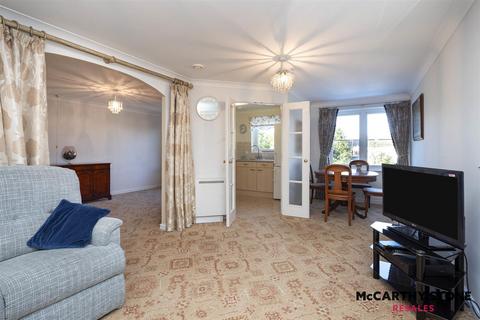 2 bedroom apartment for sale, Portman Court, Grange Road, Uckfield, East Sussex