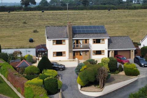 4 bedroom detached house for sale, Wellfield Road, Carmarthen SA31