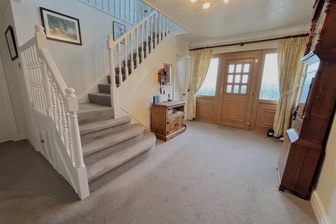 4 bedroom detached house for sale, Wellfield Road, Abergwili  SA31