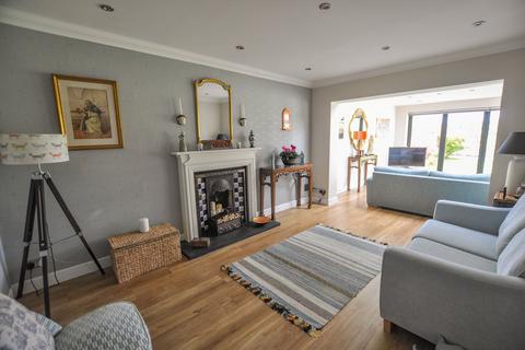 4 bedroom chalet for sale, Hayes Close, Colehill, BH21