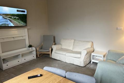 6 bedroom end of terrace house to rent, Kimberley House, Durham City