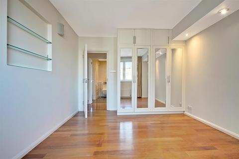 2 bedroom flat to rent, Buttermere Court, Boundary Road, St Johns Wood, London, NW8