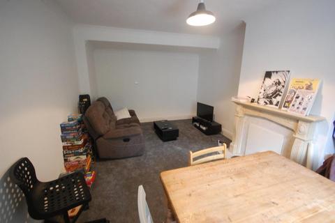 3 bedroom apartment to rent, Fieldhouse Lane, Durham