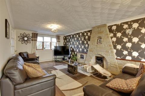 4 bedroom detached house for sale, Fernland Close, Brough