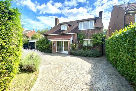 4 bedroom detached house for sale, Bradmore Way, Brookmans Park Hatfield AL9