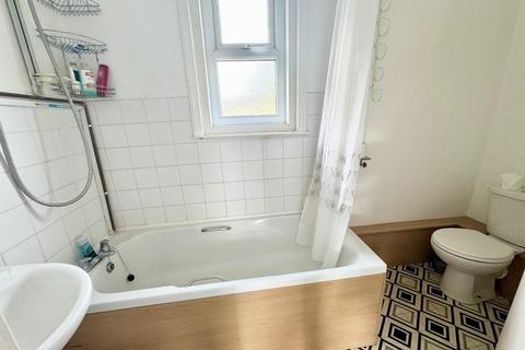 7 Meadowdale Close, Middlesbrough, TS2 1TJ