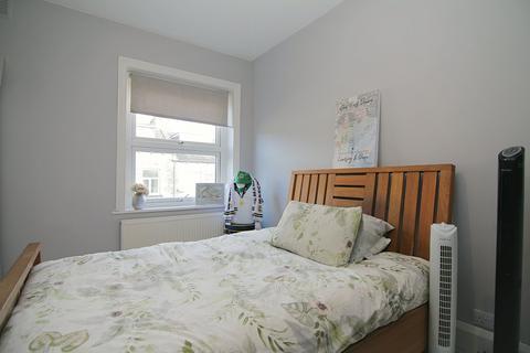 18 Mount Terrace, Bradford, BD2 2JE