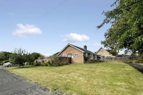 2 bedroom semi-detached bungalow for sale, Chestnut Close, Aldington, Evesham