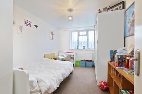 2 bedroom maisonette for sale, Pennack Road, London, SE15