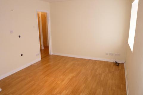 1 bedroom flat to rent, Lynmouth Crescent, Furzton, Milton Keynes, MK4