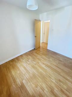 1 bedroom flat to rent, Lynmouth Crescent, Furzton, Milton Keynes, MK4