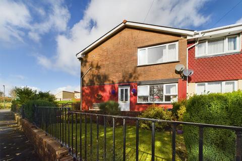 2 bedroom flat for sale, Howy Road, Rassau, NP23