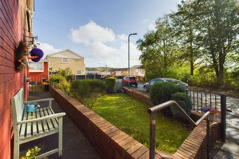 2 bedroom flat for sale, Howy Road, Rassau, NP23