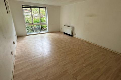 2 bedroom flat for sale, WINTERBURN CLOSE, FRIERN BARNET, LONDON, N11