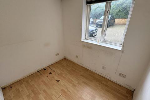 2 bedroom flat for sale, WINTERBURN CLOSE, FRIERN BARNET, LONDON, N11