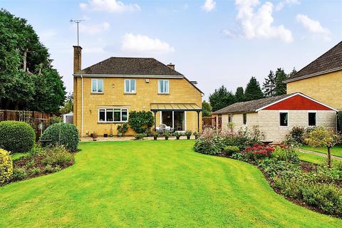 4 bedroom detached house for sale, Old Hardenhuish Lane, Chippenham