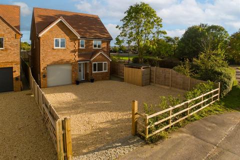 5 bedroom detached house for sale, Station Road, Quainton HP22