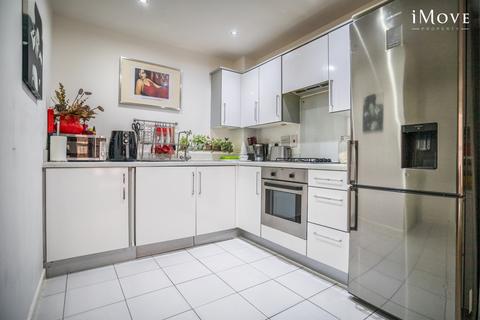 1 bedroom flat for sale, Isis House, London SE20