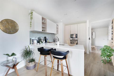 2 bedroom flat for sale, Alington House, Alexandra Gate, N8