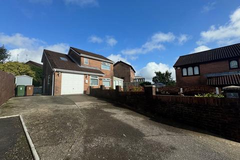 3 bedroom detached house for sale, Waunfain, Energlyn Parc, Caerphilly, CF83 2US