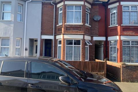 3 bedroom house to rent, Mansfield Road, Luton LU4