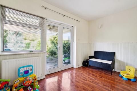 3 bedroom semi-detached house for sale, Watford Road, Croxley Green, Rickmansworth, WD3