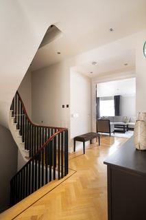 3 bedroom apartment to rent, Charles Street, London, W1J 5