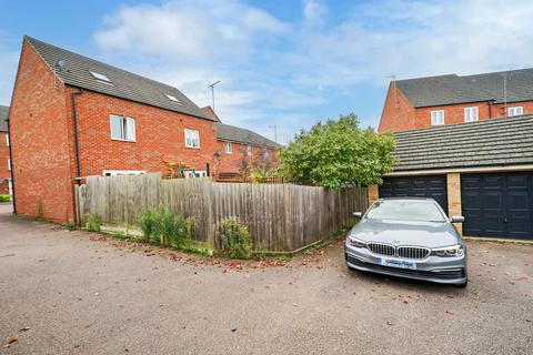 3 bedroom end of terrace house for sale, Kingfisher Drive, Leighton Buzzard