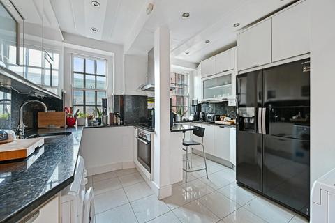 4 bedroom apartment for sale, St Johns Wood Court, St Johns Wood Road