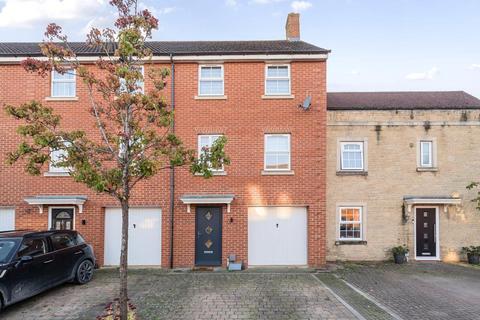 3 bedroom townhouse for sale, Haydon End,  Swindon,  Wiltshire,  SN25