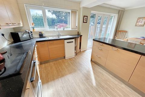 4 bedroom end of terrace house for sale, Northmoor