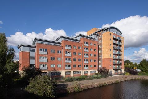 2 bedroom flat for sale, Waterside Way, Wakefield WF1