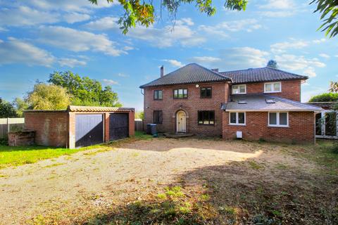 5 bedroom detached house to rent, Hilly Plantation, Norwich NR7